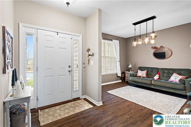 9615 Crescent Lane, Upper Macungie Twp, PA 18031