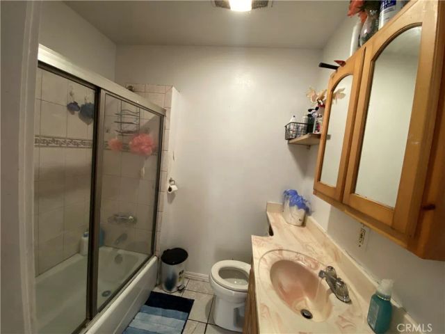 228 E 103 Street, Los Angeles, CA 90003