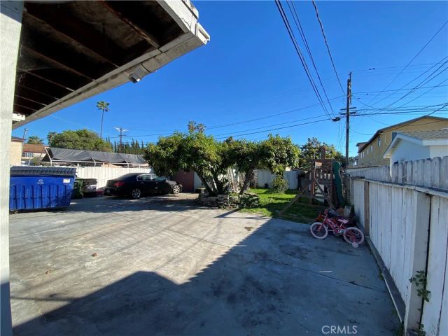 228 E 103 Street, Los Angeles, CA 90003