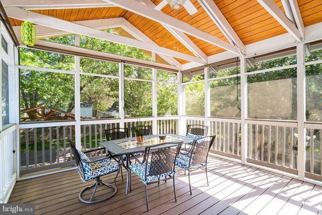 2002 HOOVER LN, Alexandria, VA 22308