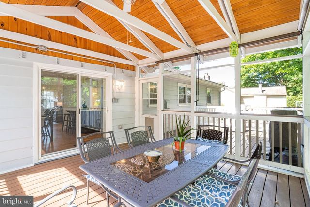 2002 HOOVER LN, Alexandria, VA 22308