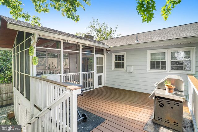2002 HOOVER LN, Alexandria, VA 22308