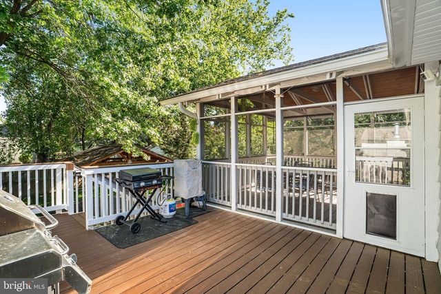 2002 HOOVER LN, Alexandria, VA 22308
