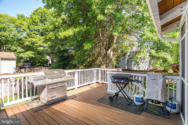 2002 HOOVER LN, Alexandria, VA 22308