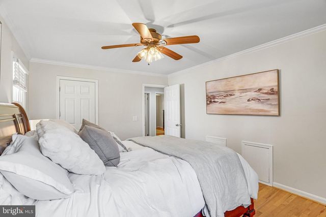 2002 HOOVER LN, Alexandria, VA 22308