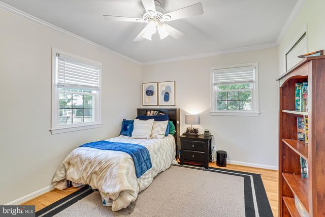 2002 HOOVER LN, Alexandria, VA 22308