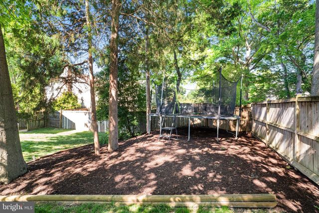 2002 HOOVER LN, Alexandria, VA 22308