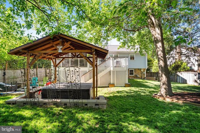 2002 HOOVER LN, Alexandria, VA 22308