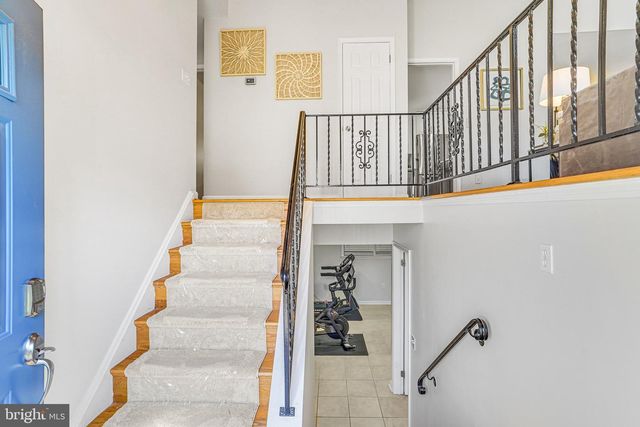 2002 HOOVER LN, Alexandria, VA 22308