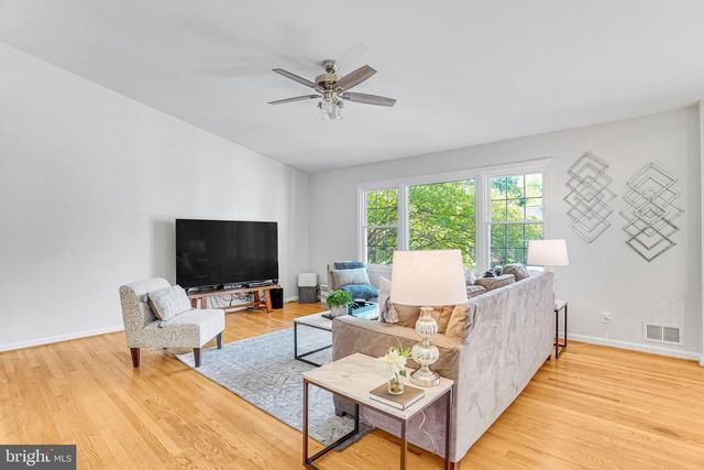 2002 HOOVER LN, Alexandria, VA 22308