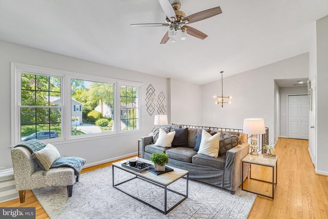 2002 HOOVER LN, Alexandria, VA 22308