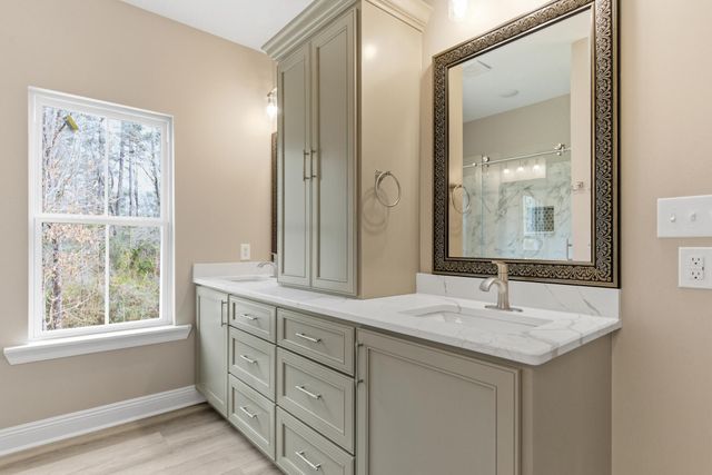 7 Saint Augustine Ave., Hattiesburg, MS 39402