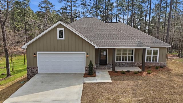 7 Saint Augustine Ave., Hattiesburg, MS 39402