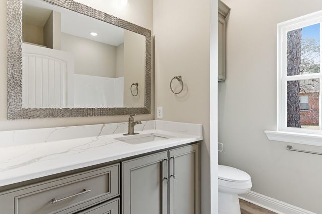 7 Saint Augustine Ave., Hattiesburg, MS 39402