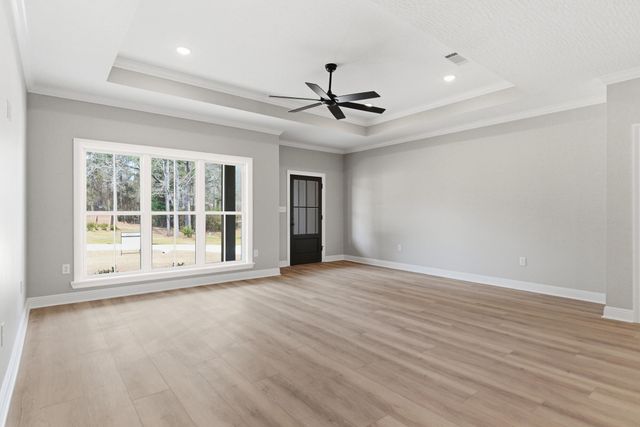 7 Saint Augustine Ave., Hattiesburg, MS 39402