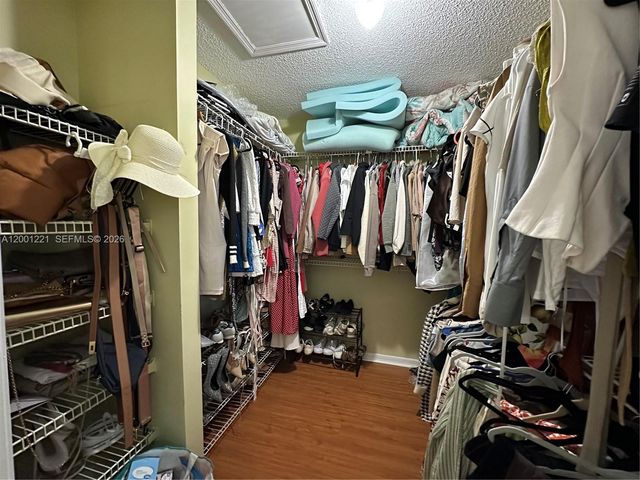 7003 NW 40th Pl, Coral Springs, FL 33065