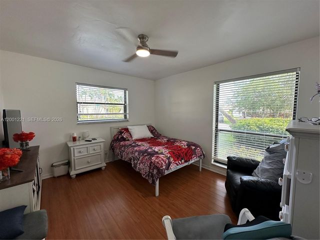 7003 NW 40th Pl, Coral Springs, FL 33065