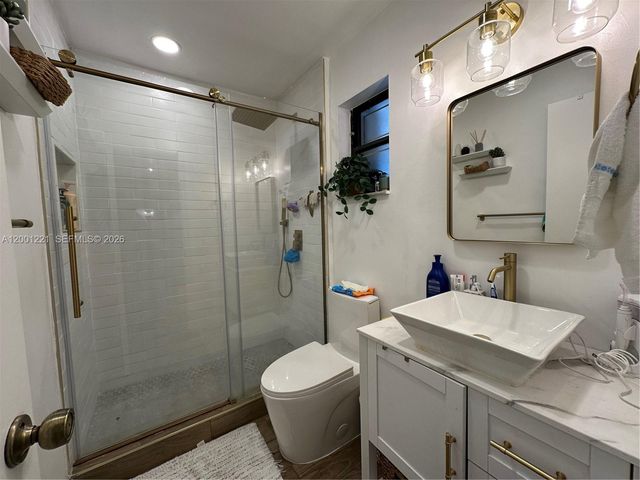 7003 NW 40th Pl, Coral Springs, FL 33065