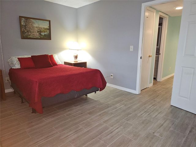 2525 W BAY DRIVE C12, Belleair Bluffs, FL 33770