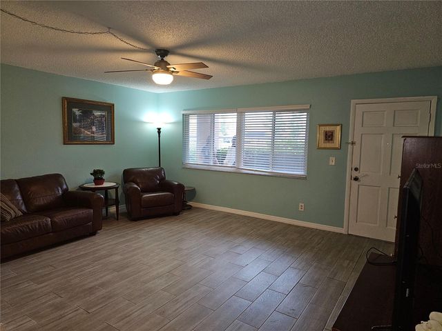 2525 W BAY DRIVE C12, Belleair Bluffs, FL 33770