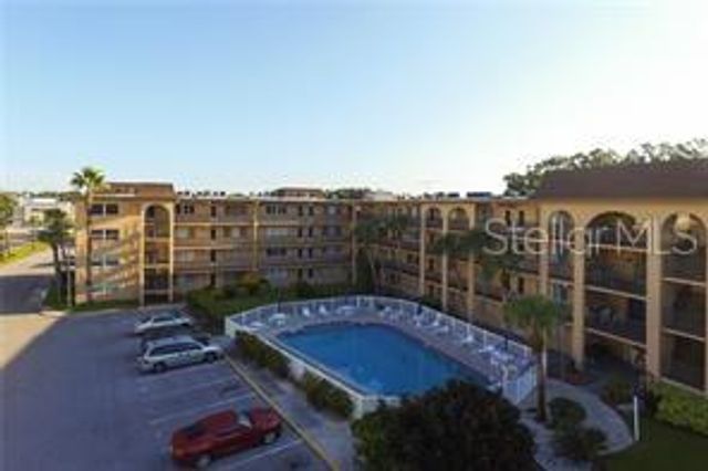 2525 W BAY DRIVE C12, Belleair Bluffs, FL 33770