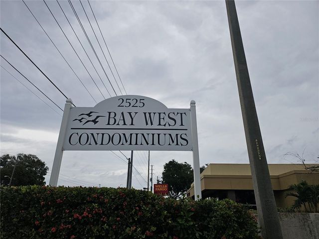 2525 W BAY DRIVE C12, Belleair Bluffs, FL 33770