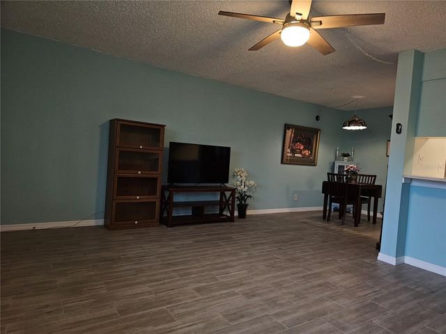 2525 W BAY DRIVE C12, Belleair Bluffs, FL 33770