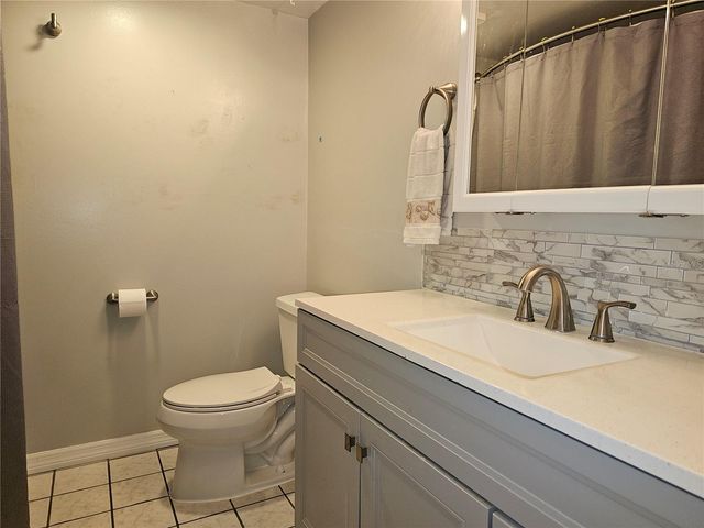 2525 W BAY DRIVE C12, Belleair Bluffs, FL 33770