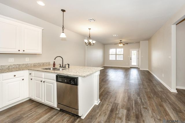 2948 S Roth Ave, Gonzales, LA 70737