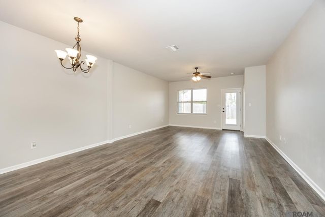 2948 S Roth Ave, Gonzales, LA 70737