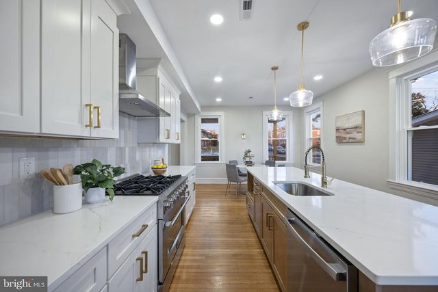 1010 LEEDS AVE, Baltimore, MD 21229