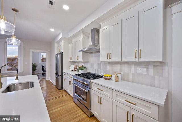 1010 LEEDS AVE, Baltimore, MD 21229