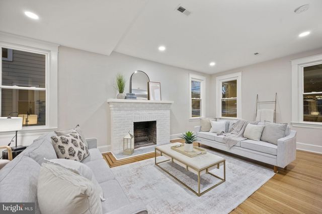 1010 LEEDS AVE, Baltimore, MD 21229