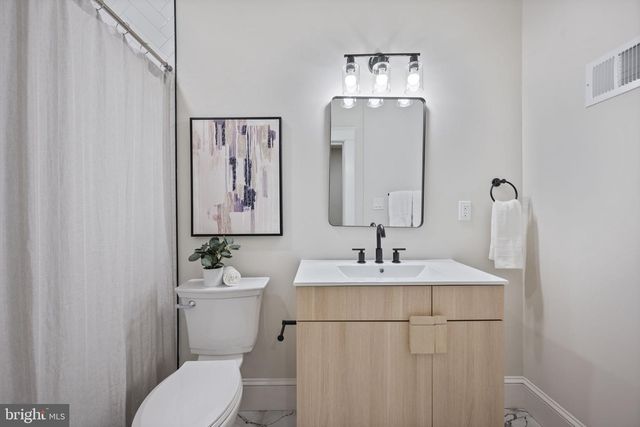 1010 LEEDS AVE, Baltimore, MD 21229