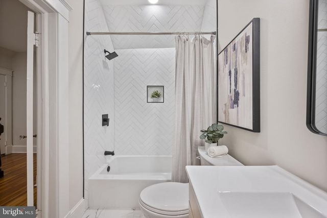 1010 LEEDS AVE, Baltimore, MD 21229