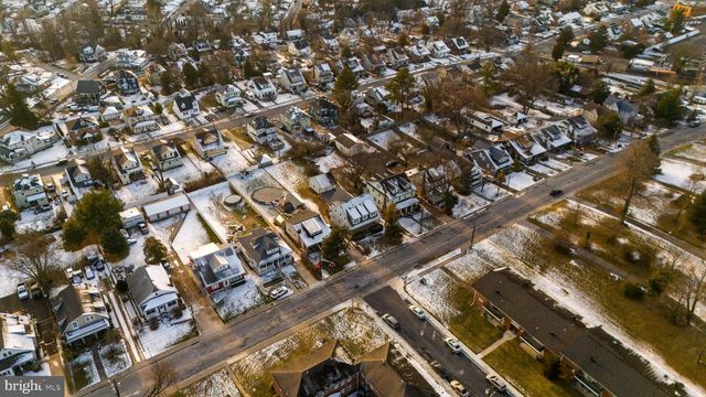 1010 LEEDS AVE, Baltimore, MD 21229