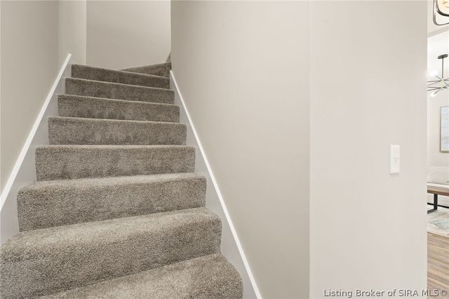 545 W Kenwood Avenue, Clarksville, IN 47129