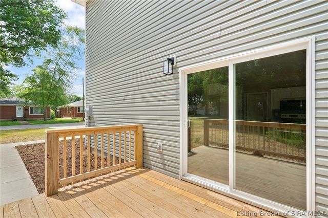 545 W Kenwood Avenue, Clarksville, IN 47129