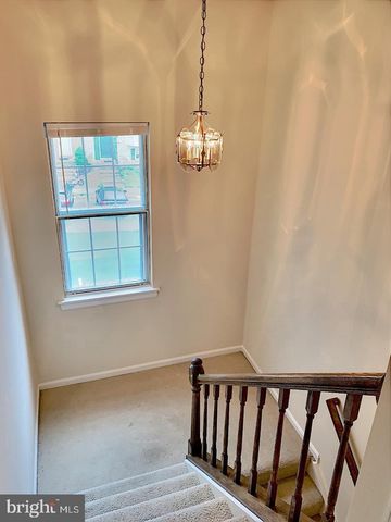3100 BLACK HICKORY DR, Falls Church, VA 22042