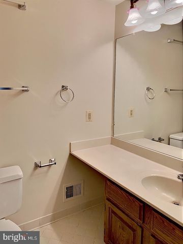 3100 BLACK HICKORY DR, Falls Church, VA 22042