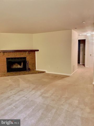 3100 BLACK HICKORY DR, Falls Church, VA 22042