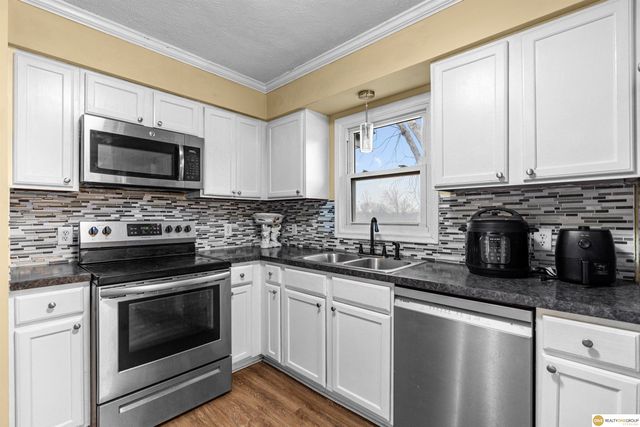 3365 S 130th Street S, Omaha, NE 68144