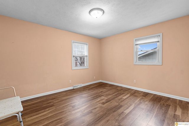 3365 S 130th Street S, Omaha, NE 68144