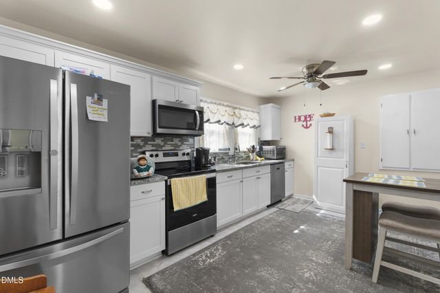 500 Pineywood Road, Thomasville, NC 27360