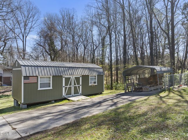 500 Pineywood Road, Thomasville, NC 27360