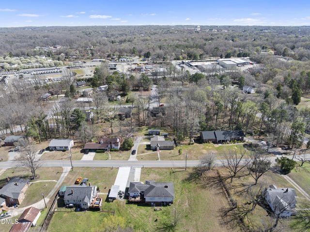 500 Pineywood Road, Thomasville, NC 27360