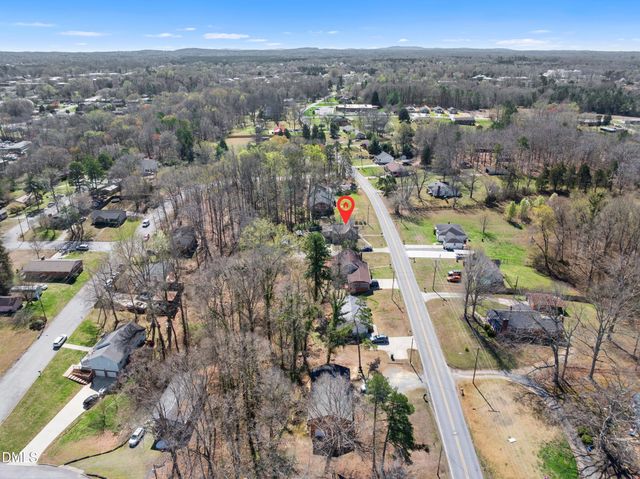 500 Pineywood Road, Thomasville, NC 27360