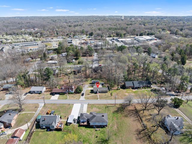 500 Pineywood Road, Thomasville, NC 27360