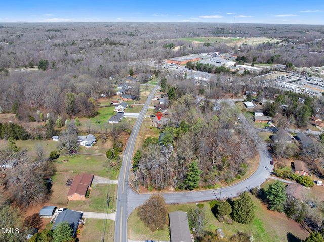 500 Pineywood Road, Thomasville, NC 27360