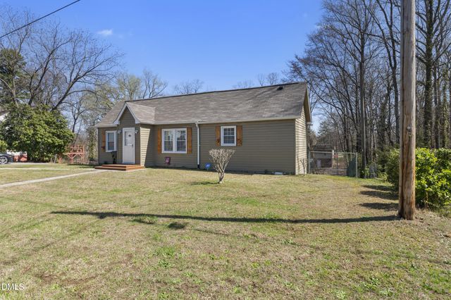 500 Pineywood Road, Thomasville, NC 27360